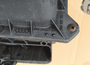 Audi A4 B6 2.5 TDI obudowa filtra powietrza 4