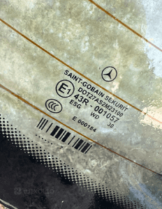 MERCEDES E 211 sedan tylna szyba tył zielona niebieska ciemna 37