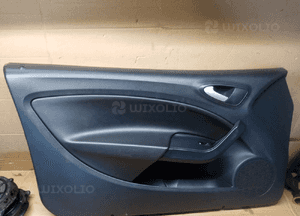 Tapicerka boczek lewy przód przednia lewa Seat Ibiza IV 3D 2