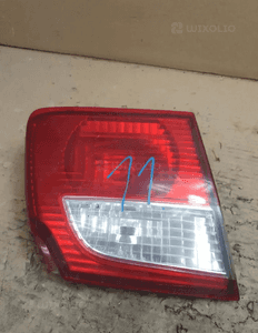 Mazda 626 v gf lampa lewa tył w klapę 132-61922 1