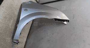 Błotnik prawy do toyota corolla verso ii 1E7 srebrny 2