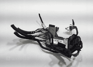 KLEMA MODUŁ NAPIĘCIA AKUMULATORA PEUGEOT 508 I RXH HYBRYDA 9805119580 10-14 3