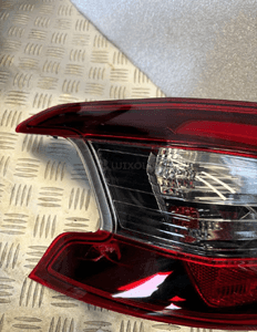 Lampa lewy tyl peugeot 308 ii T9 9823728680 org fv 3