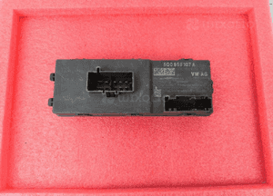 VW Passat Tiguan T-Roc MODUL STEROWNIK KLAPY BAGAZNIKA 5Q0959107A 2