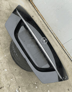 MERCEDES cl 216 klapa bagażnika czarna srebrna  zamek kamera cofania emblemat 5
