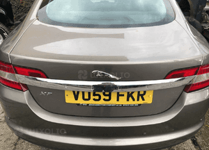 Tylna klapa bagażnika LMO Jaguar XF X250 1