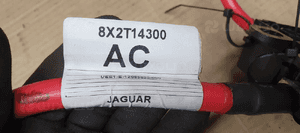 Klema plusowa moduł skrzynka Jaguar XF X250 8X2T14300AC 8X2T14300FC 8