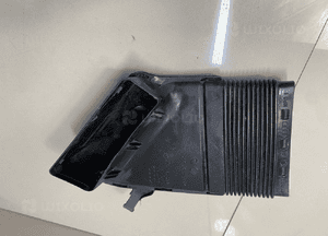 Audi A4 B6 B7 dolot powietrza 8E0129617D 3