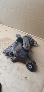 Łapa poduszka silnika Citroen C5 III 2.0 HDI 96451611 3