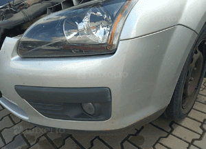 Ford Focus MK2 zderzak przód przedni 03 4