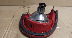 Lampa prawy tył w klapę vw golf v nr 1K6945094F 2