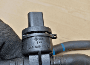 Przewód paliwa rurka wąż czujnik temperatury Audi A6 C6 2.0 TDI 4F0130314G 038906081E 7