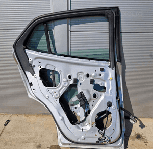 Opel mokka x drzwi lewy tył tylne Z176 5