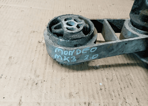 Łapa mocowanie silnika Ford Mondeo MK3 1S716P093AB 7