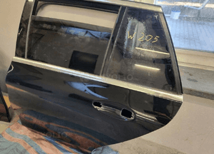 Mercedes c klasa W205 kombi drzwi lewe tyl tylnie tylne lakier 040 2