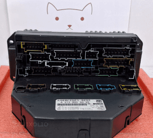 Mercedes-Benz W212 Skrzynka / Moduł BEZPIECZNIKÓW SAM A2129009025 1