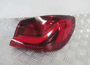 Lampa tylna tył prawa bmw 1 F40 led 647502 2019- 2