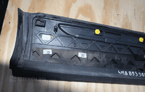 Listwa drzwi lewa tylna audi SQ8 Q8 s-line 4M8853969B 2020 5