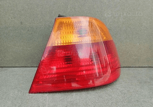 Lampa prawa tylna prawy tył bmw 3 iii E46 sedan 1