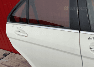 Mercedes W204 08-11 drzwi 650 prawy tył oryginał w kolor 10