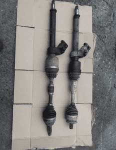 Mazda 3 BK 03-09  1.6 16V Prawa  Półośka półoś 5