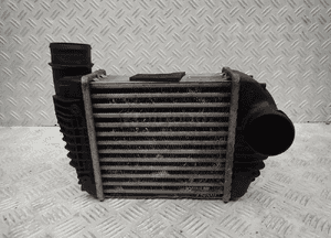 Chłodnica intelcooler audi A6  4F0145806T 1