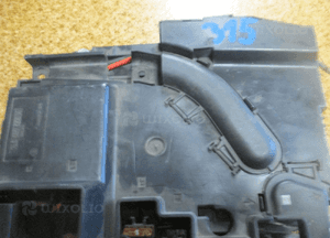 SKRZYNKA BEZPIECZNIKÓW VW TOUAREG 7L0937555A 3