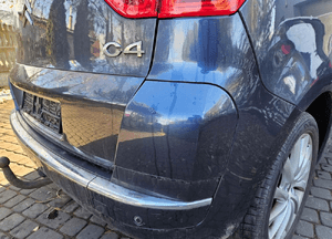 Citroen C4 Picasso I zderzak tył tylny PDC KENC 3