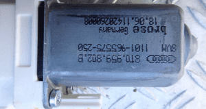 AUDI A5 SILNICZEK SZYBY PRAWY PRZÓD 8T0959802B 2