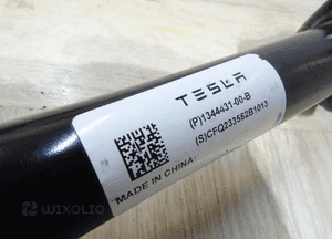 TESLA MODEL 3 III M3 WAHACZ prawy tył  oryginał  1344431-00-B LLU 3
