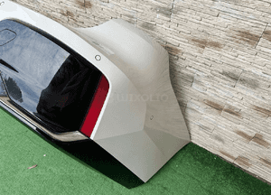 Klapa lampy tył tylne zderzak tylny bmw 7 G70 A300 kamera 12