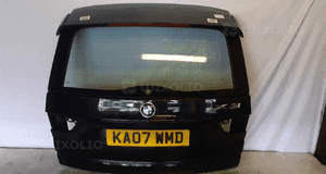 Klapa bagażnika tył tylna bmw X3 E83 czarny 475/9 475 black sapphire 1