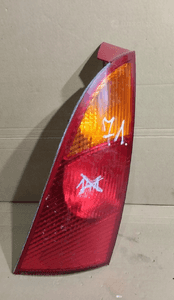Lampa prawa tył tylna ford focus MK1 hb 3