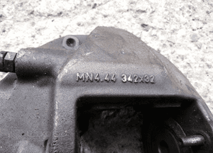 Zacisk przedni prawy brembo mercedes w 206 c klasa 20D1810800 4
