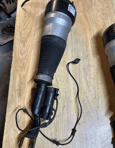 mercedes AMG S 222  C217 4matic AMORTYZATOR LEWY PRAWY przedni przód Maybach 4