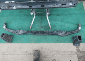 Pas górny pas przedni chłodnice belka citroen C4 grand picasso 1 i 2006- 1.6 vti 4