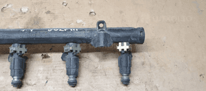 Listwa wtryskowa wtryski VW Golf III 3 1.4 030133319G 2