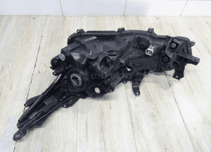 LAMPA prawa przód COROLLA E21 SEDAN 81110-02T31 8