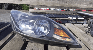 Ford focus MK2 lift lampa przod przednia prawa 1