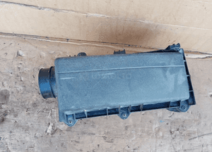 Obudowa filtra powietrza Ford Mondeo MK3 1.8 16V 1S71-9600-AE 2