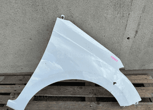 Blotnik przod przedni prawy hyundai I20 ii 2 2014- 1