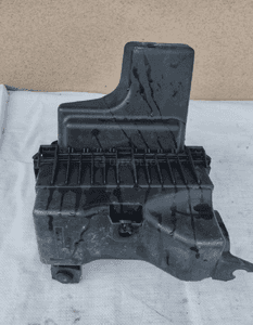 Obudowa filtra powietrza mitsubishi colt vi 1.3 b 4