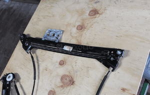 Mechanizm szyby lewy przedni audi A7 C7 4G8837461B 2015 3