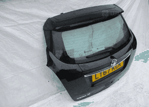 Klapa bagażnika opel mokka mokka x 2