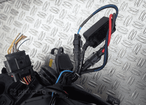 Lampy przednie xenon prawa lewa skoda fabia i radom 5