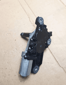 VOLVO V50 SILNICZEK WYCIERACZKI 0390201823 3