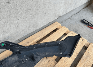 Zderzak przód przedni spoiler volvo XC40 inscription 31650115 cały 5