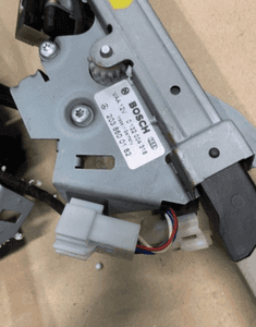 MERCEDES clk 209 coupé cabrio  podajniki  pasów podajnik prawy 4