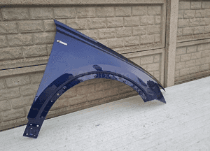 AUDI Q8 Q 8 BŁOTNIK PRZEDNI PRAWY 3