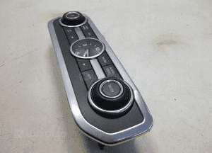 Land discovery iv L319 panel sterowani radia zegar 5
